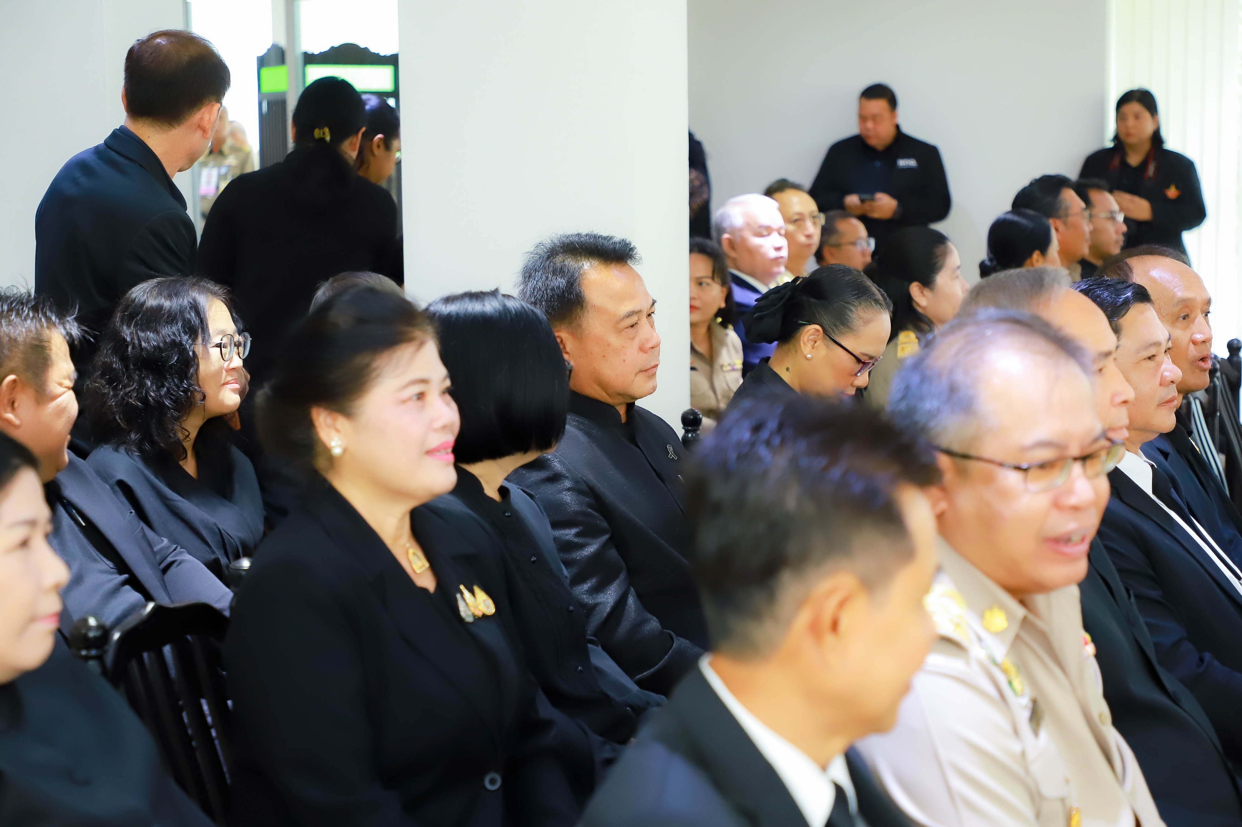 title - ส.ป.ก. เข้าร่วมพิธีเจริญพระพุทธมนต์บำเพ็ญพระราชกุศล ถวายความอาลัยแด่ สมเด็จพระนางเจ้าสิริกิติ์ พระบรมราชินีนาถ พระบรมราชชนนีพันปีหลวง และสมเด็จพระเจ้าลูกเธอ เจ้าฟ้าพัชรกิติยาภา นเรนทิราเทพยวดี กรมหลวงราชสาริณีสิริพัชร มหาวัชรราชธิดา